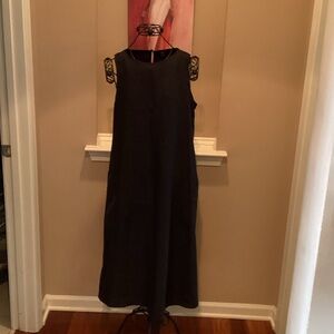 Classic Black Sleeveless Midi Dress